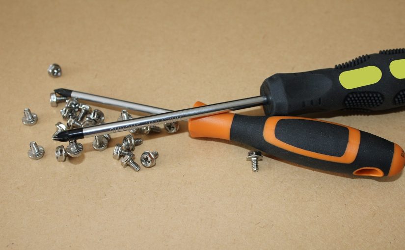 Problem ze sprzętem AGD w domu – co zrobić, kiedy lodówka nie chłodzi, a pralka przecieka?